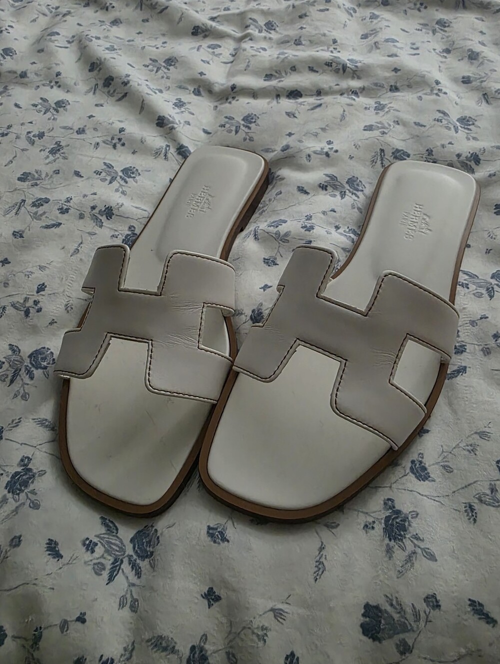 Hermes Oran White Leather Slide Sandals 36.5 Size 6.5 Shoes Only EUC